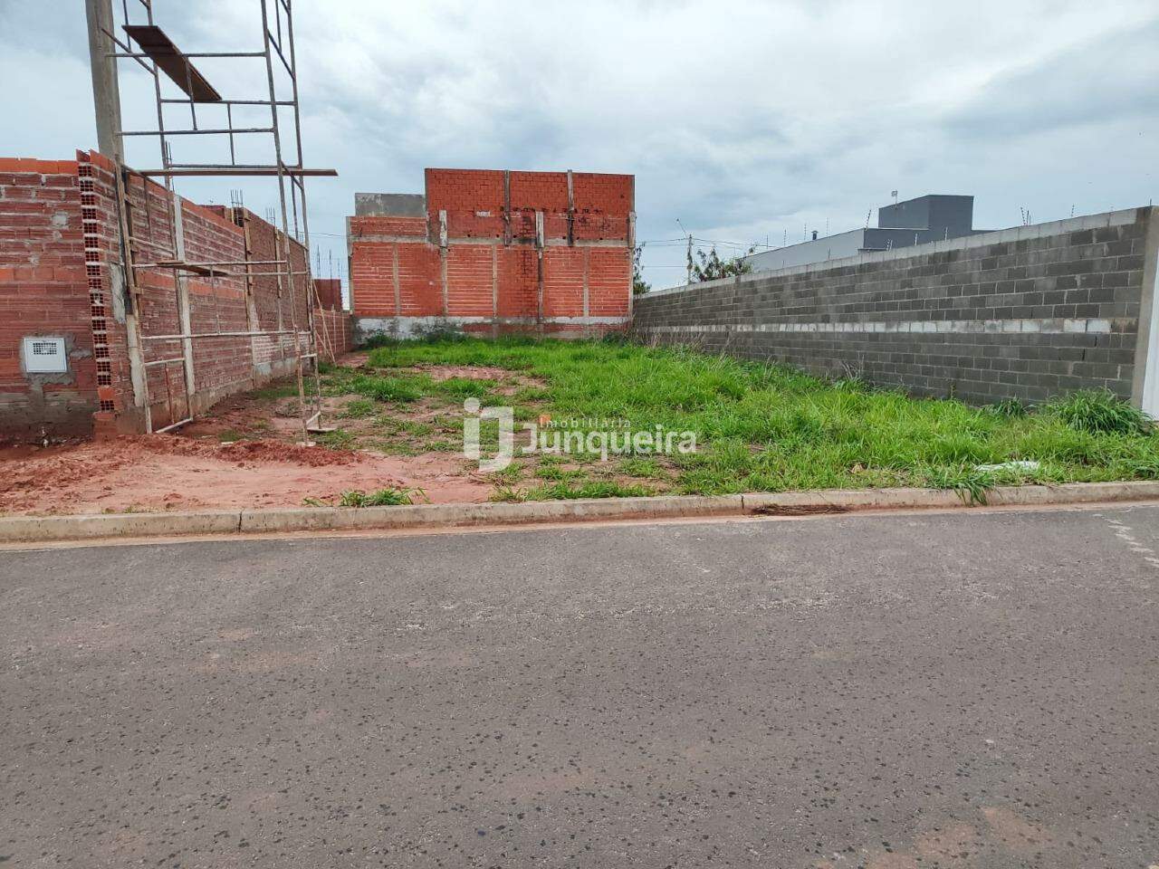 Terreno à venda, no bairro Jardim Boa vista  em Rio das Pedras - SP
