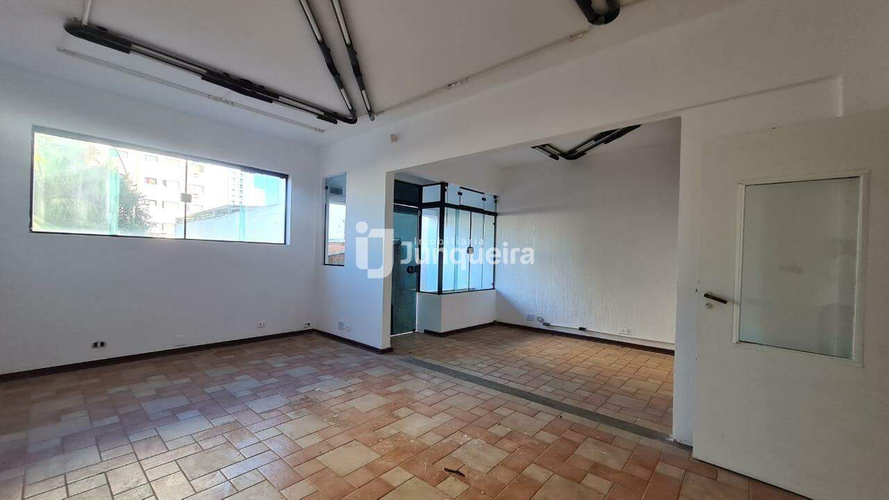 Casa Comercial para alugar, no bairro Centro em Piracicaba - SP