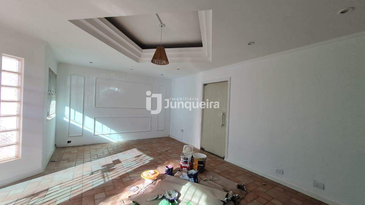 Casa Comercial para alugar, no bairro Centro em Piracicaba - SP