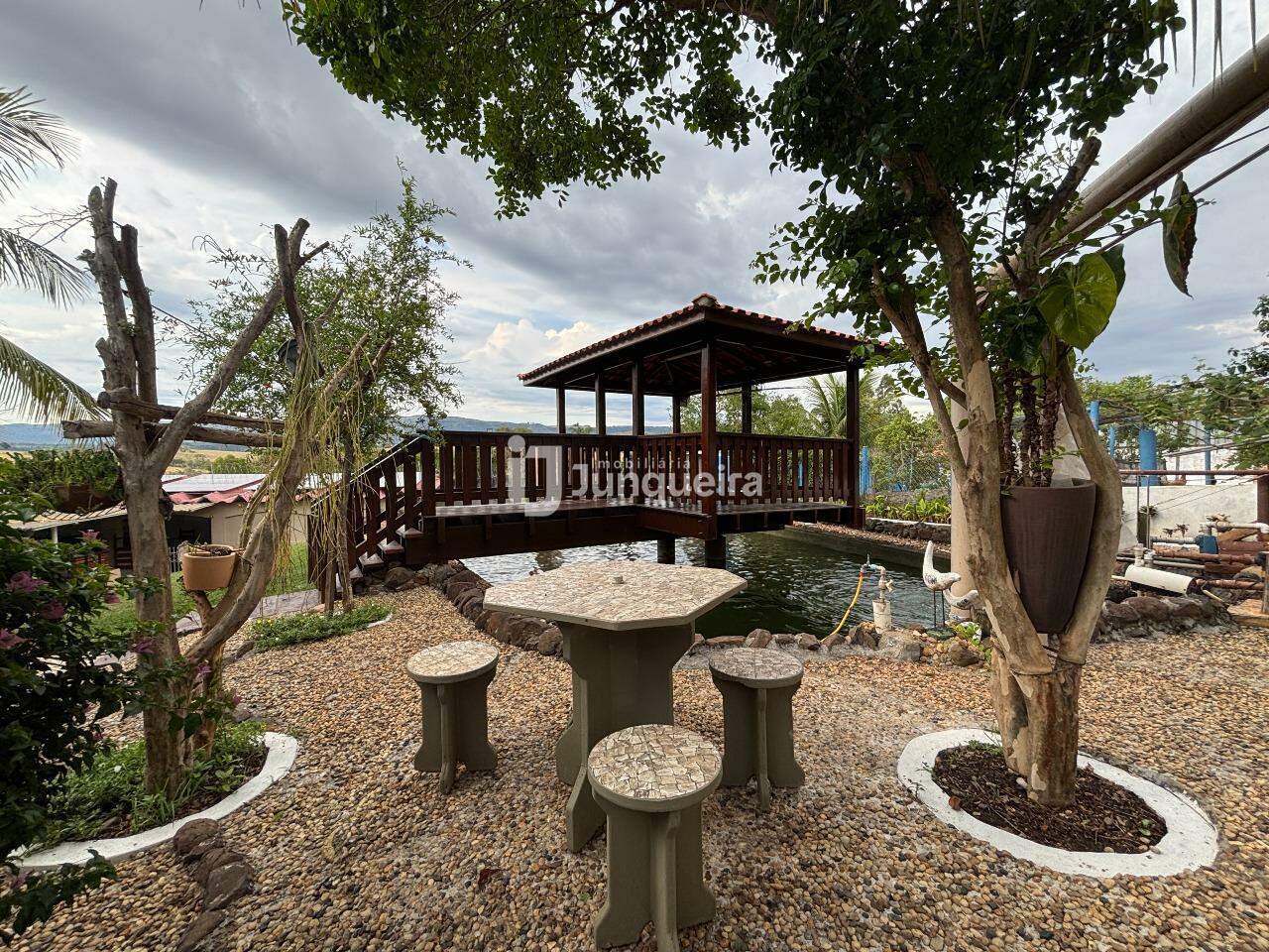 Chácara à venda, 3 quartos, sendo 2 suítes, 6 vagas, no bairro Serra Azul I em Charqueada - SP