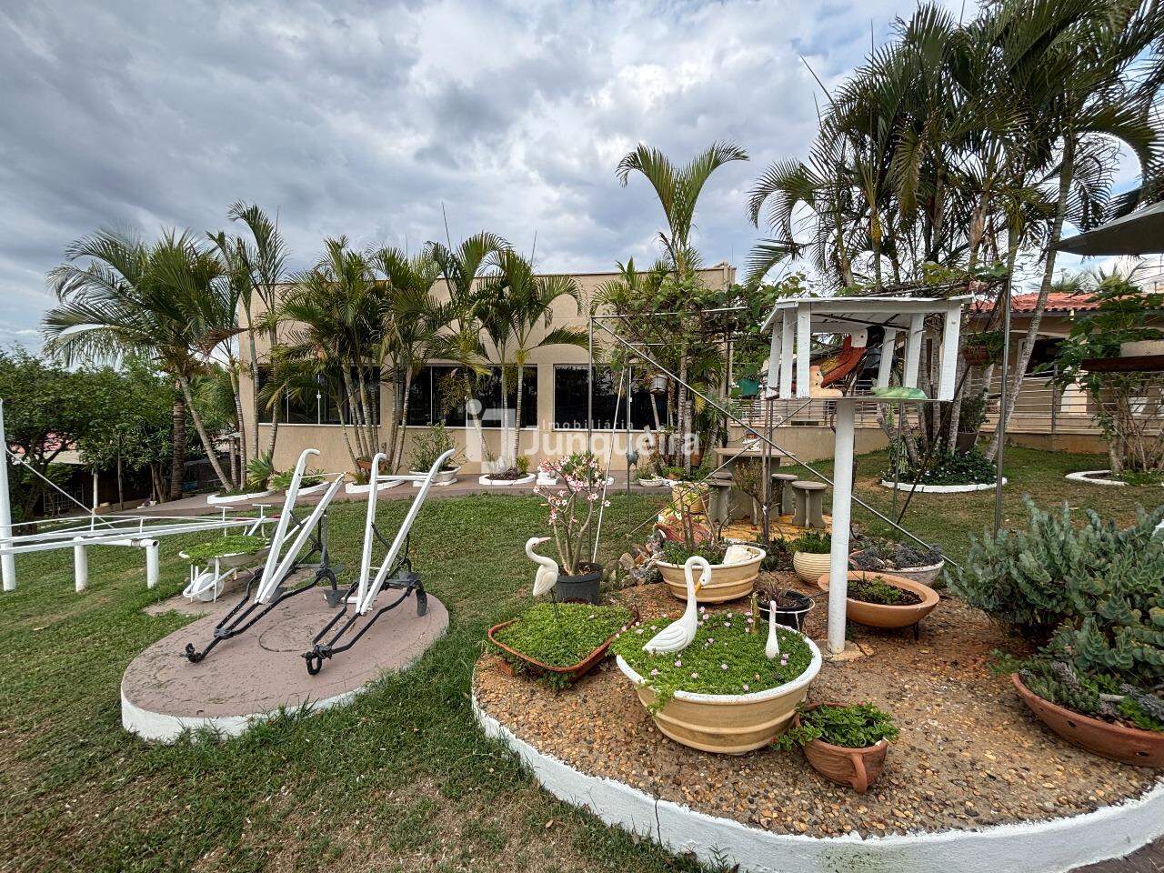 Chácara à venda, 3 quartos, sendo 2 suítes, 6 vagas, no bairro Serra Azul I em Charqueada - SP