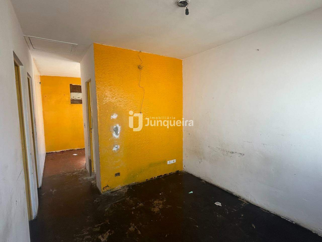 Casa à venda, 2 quartos, 2 vagas, no bairro Nova Pompéia em Piracicaba - SP