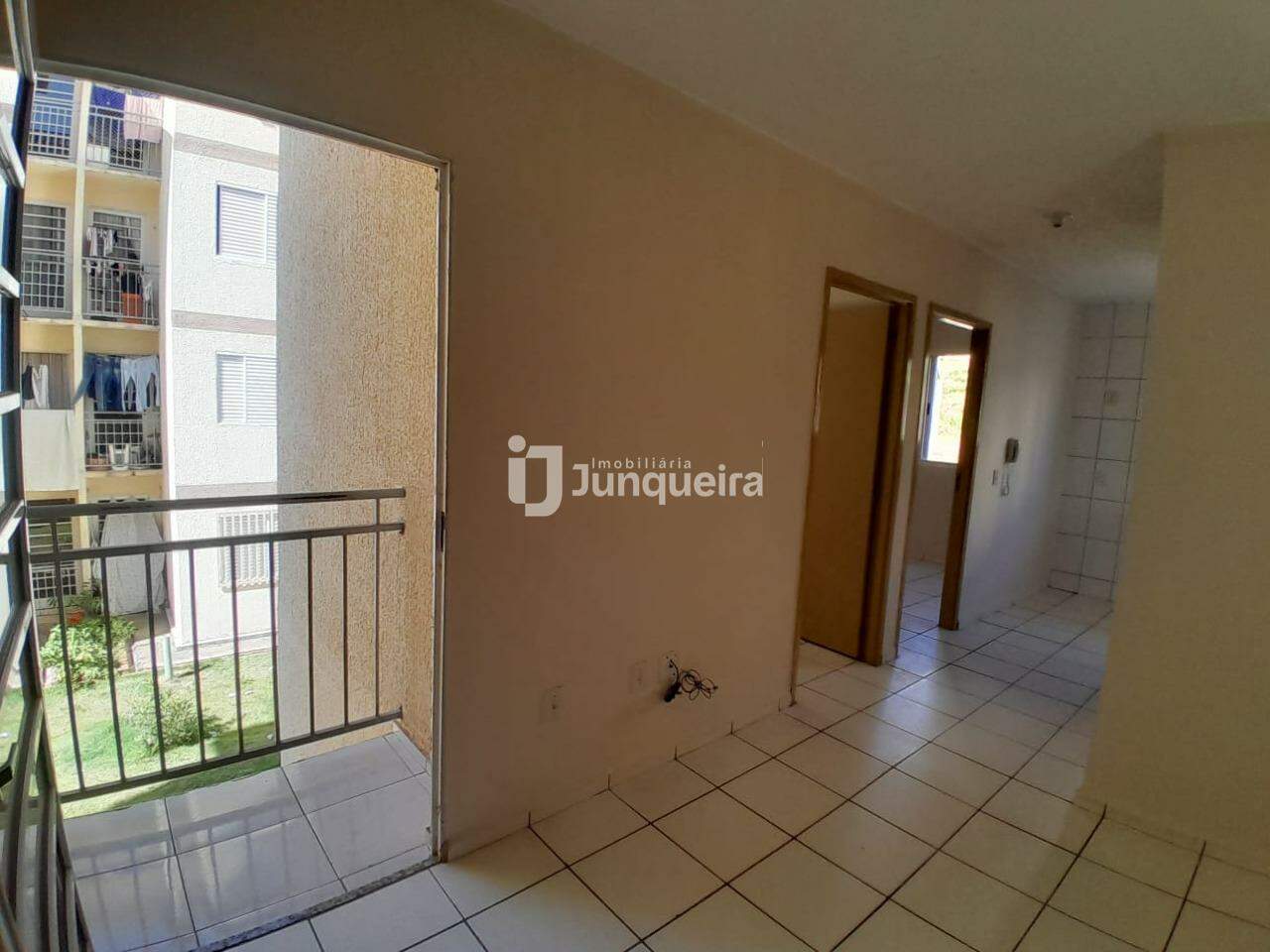 Apartamento à venda no Vida Nova III, 2 quartos, 1 vaga, no bairro Vale do Sol em Piracicaba - SP