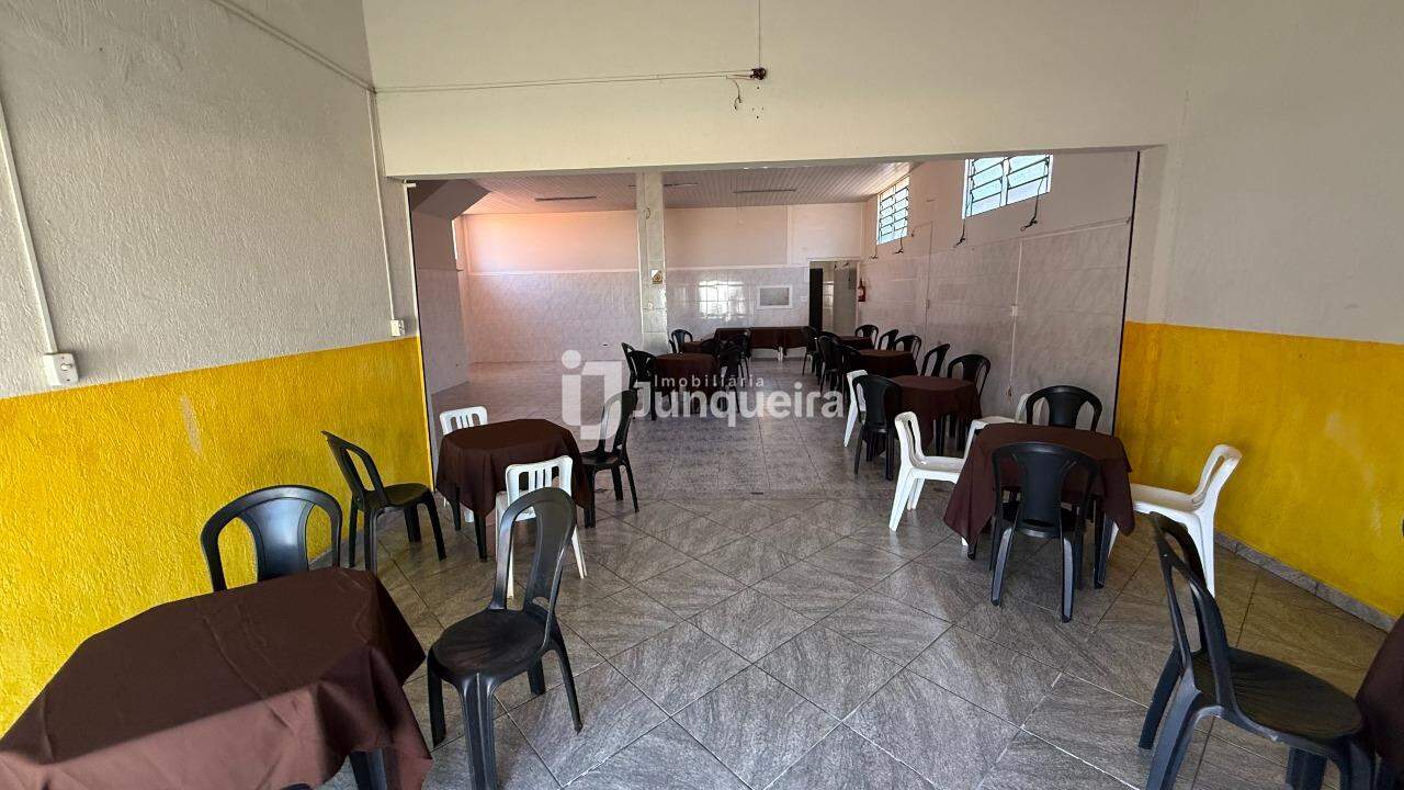 Salão para alugar, no bairro Conjunto Residencial Mário Dedini em Piracicaba - SP