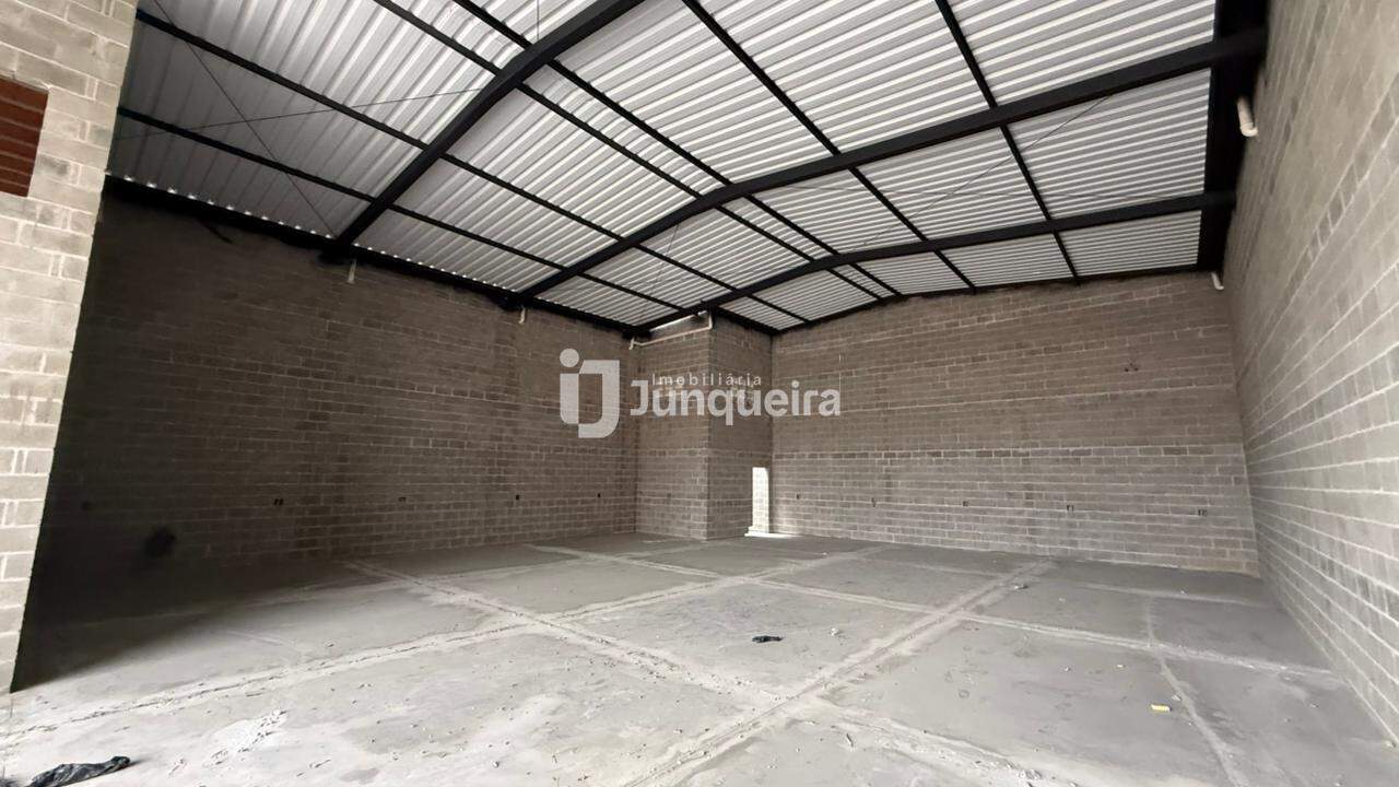 Galpão para alugar, no bairro Vila Industrial em Piracicaba - SP