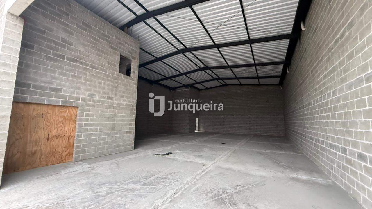 Galpão para alugar, no bairro Vila Industrial em Piracicaba - SP