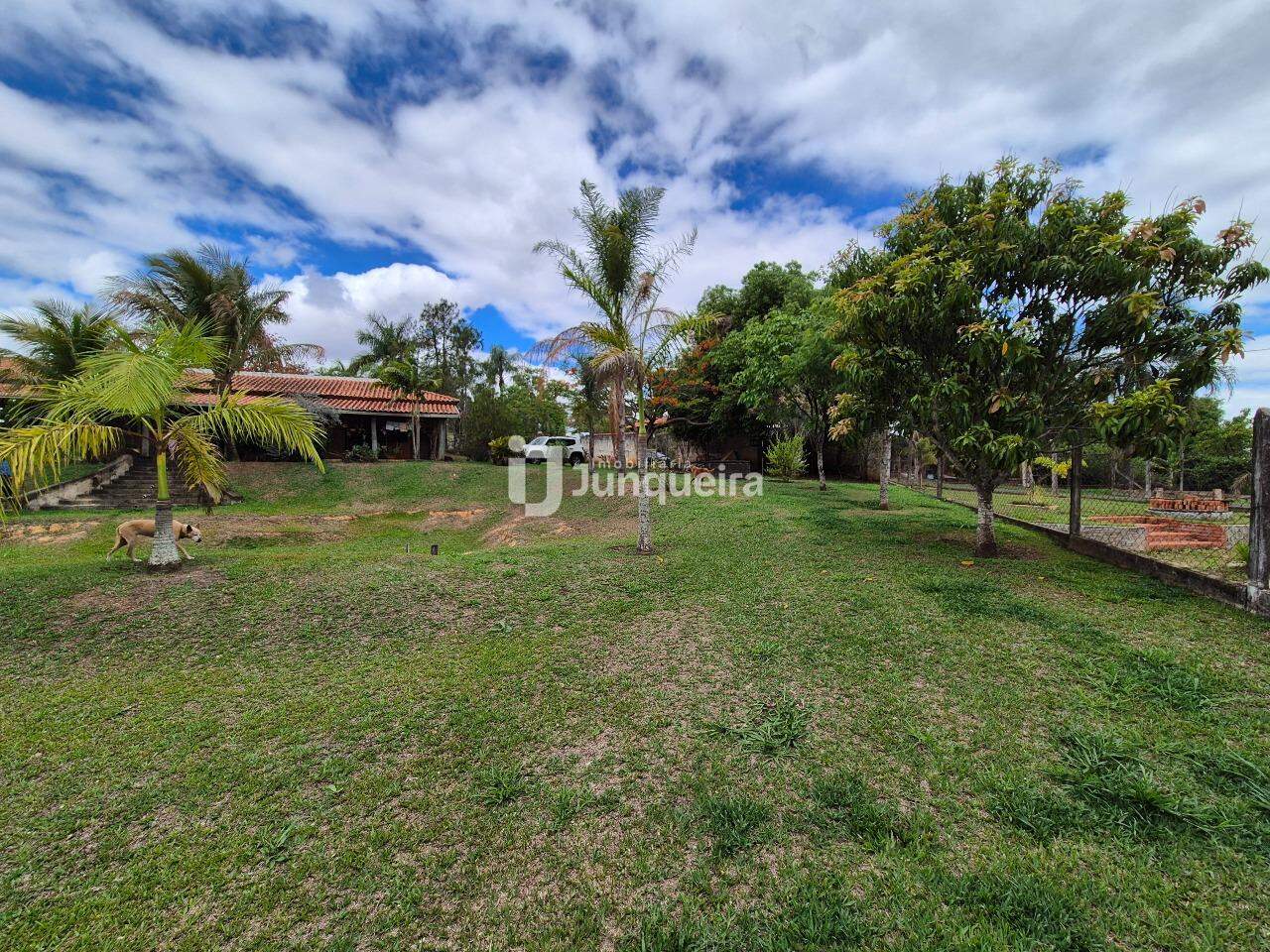 Chácara à venda, 5 quartos, sendo 2 suítes, no bairro Recanto Nobre em Charqueada - SP