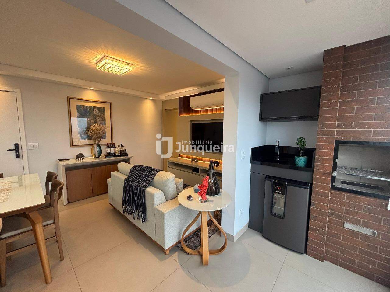 Apartamento à venda no Visare Condomínio Clube, 2 quartos, sendo 1 suíte, 1 vaga, no bairro Alemães em Piracicaba - SP