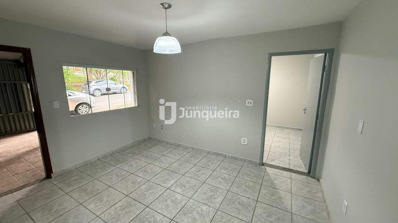 Casa para alugar, 4 quartos, sendo 2 suítes, 3 vagas, no bairro Jardim Primavera em Piracicaba - SP