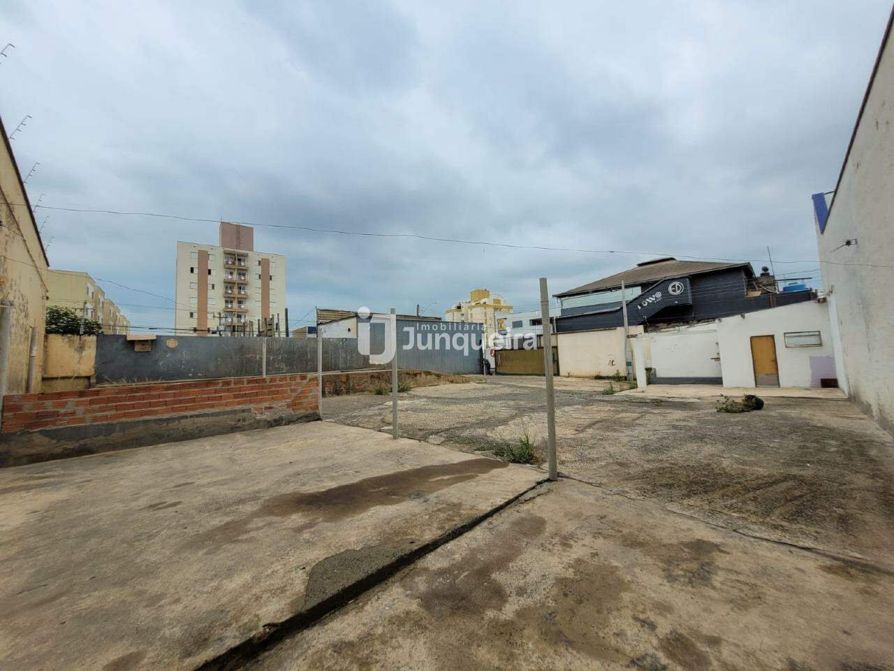 Terreno para alugar, no bairro Água Branca em Piracicaba - SP
