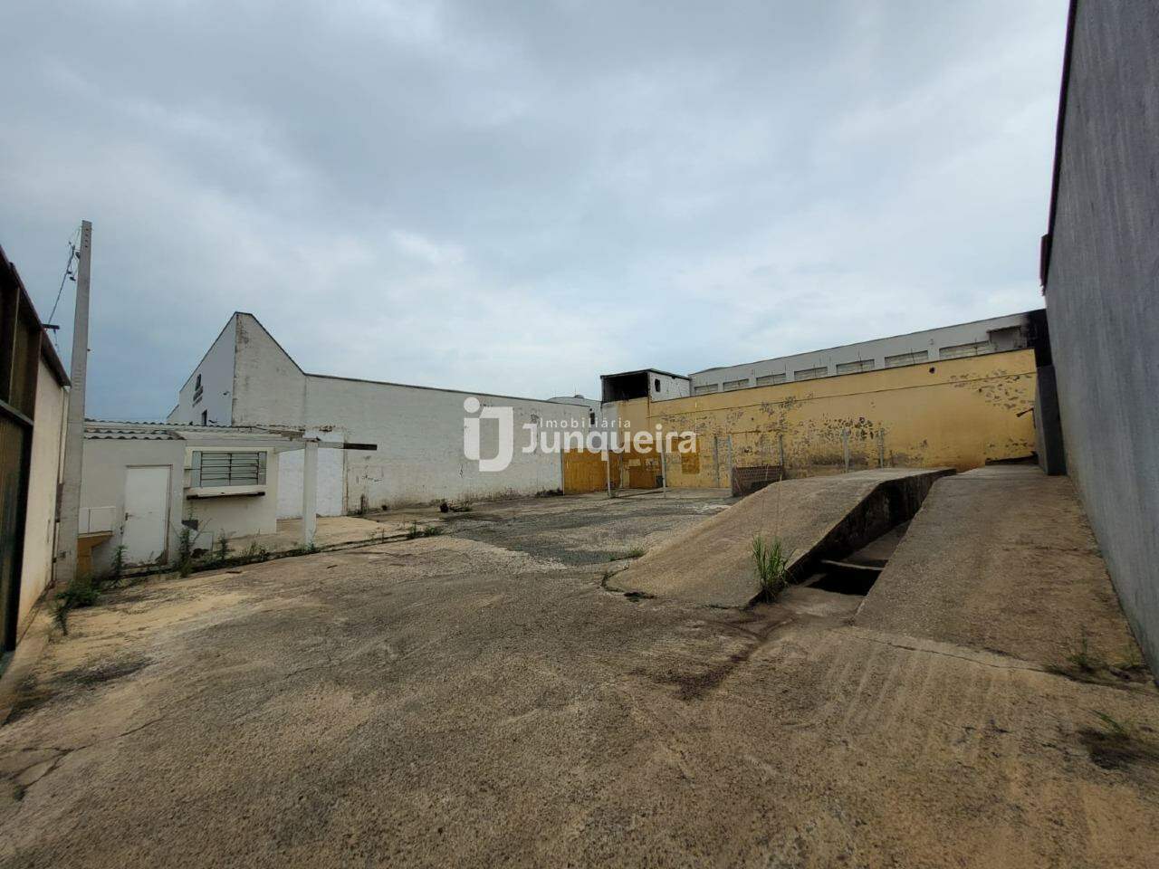 Terreno para alugar, no bairro Água Branca em Piracicaba - SP