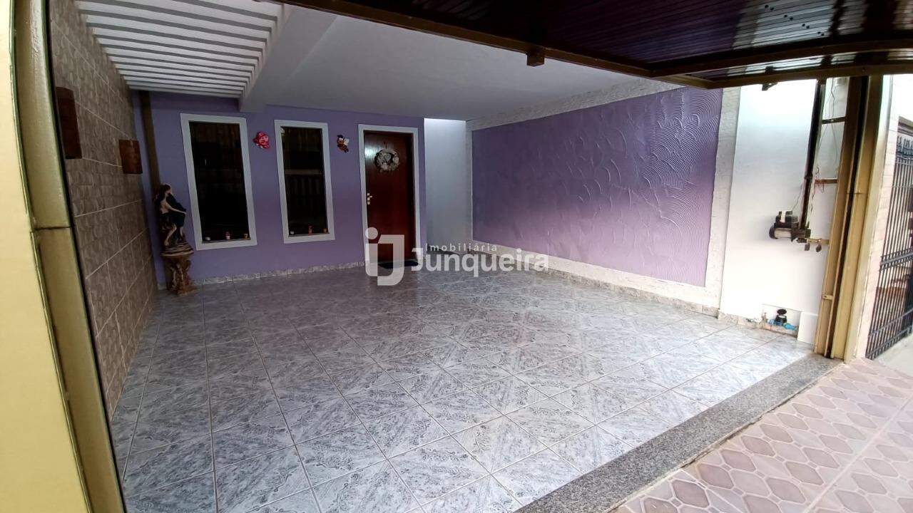 Casa à venda, 3 quartos, sendo 1 suíte, 2 vagas, no bairro Água Branca em Piracicaba - SP