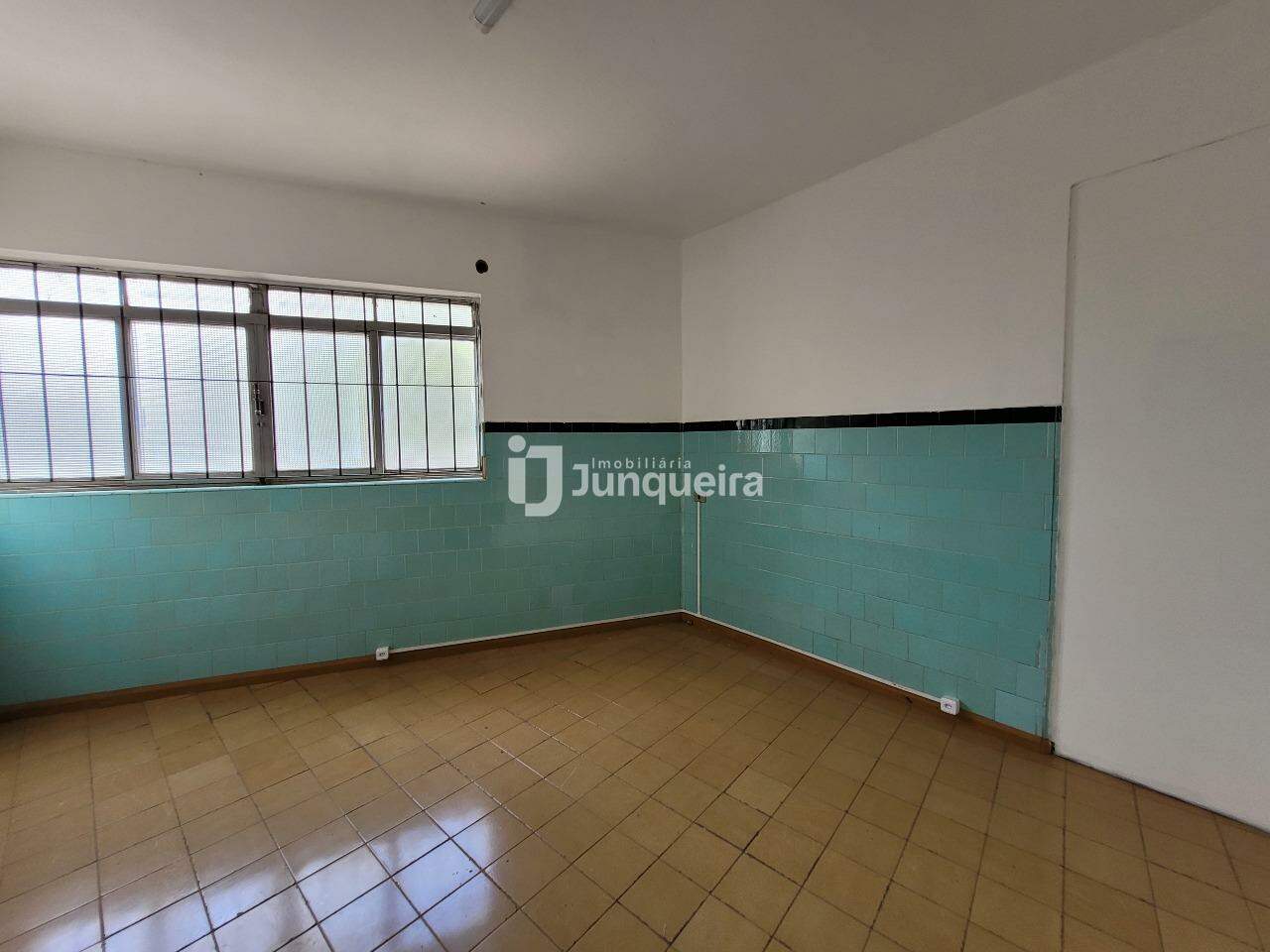 Casa para alugar, 3 quartos, no bairro Vila Rezende em Piracicaba - SP