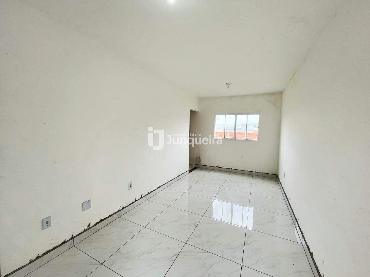 Casa à venda, 2 quartos, 1 vaga, no bairro Comviva em Piracicaba - SP