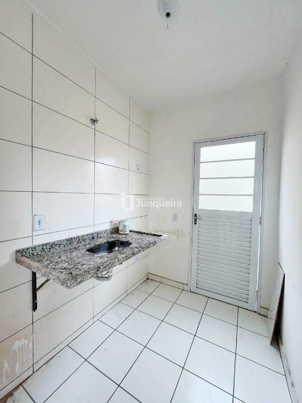 Casa à venda, 2 quartos, 1 vaga, no bairro Comviva em Piracicaba - SP