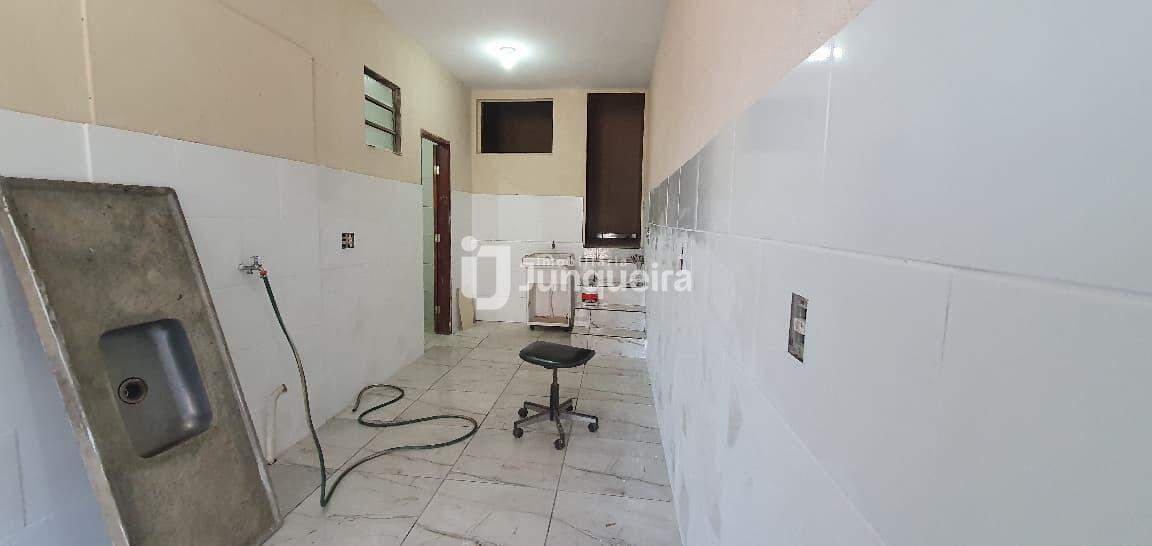 Sala Comercial para alugar, 1 quarto, no bairro Jardim Santo Antônio em Rio das Pedras - SP