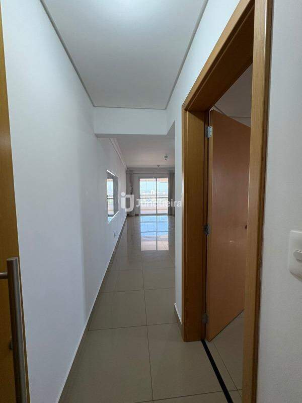 Apartamento à venda no Terraço Maronella, 3 quartos, sendo 1 suíte, 2 vagas, no bairro Alemães em Piracicaba - SP