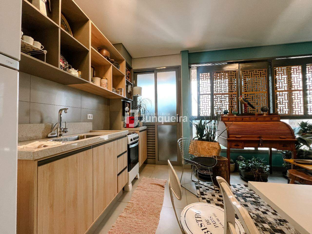 Apartamento à venda no Vista Queiroz, 3 quartos, sendo 2 suítes, 2 vagas, no bairro São Judas em Piracicaba - SP