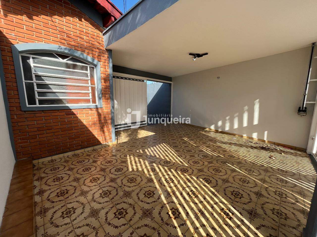 Casa à venda, 2 quartos, sendo 1 suíte, 1 vaga, no bairro Nova América em Piracicaba - SP