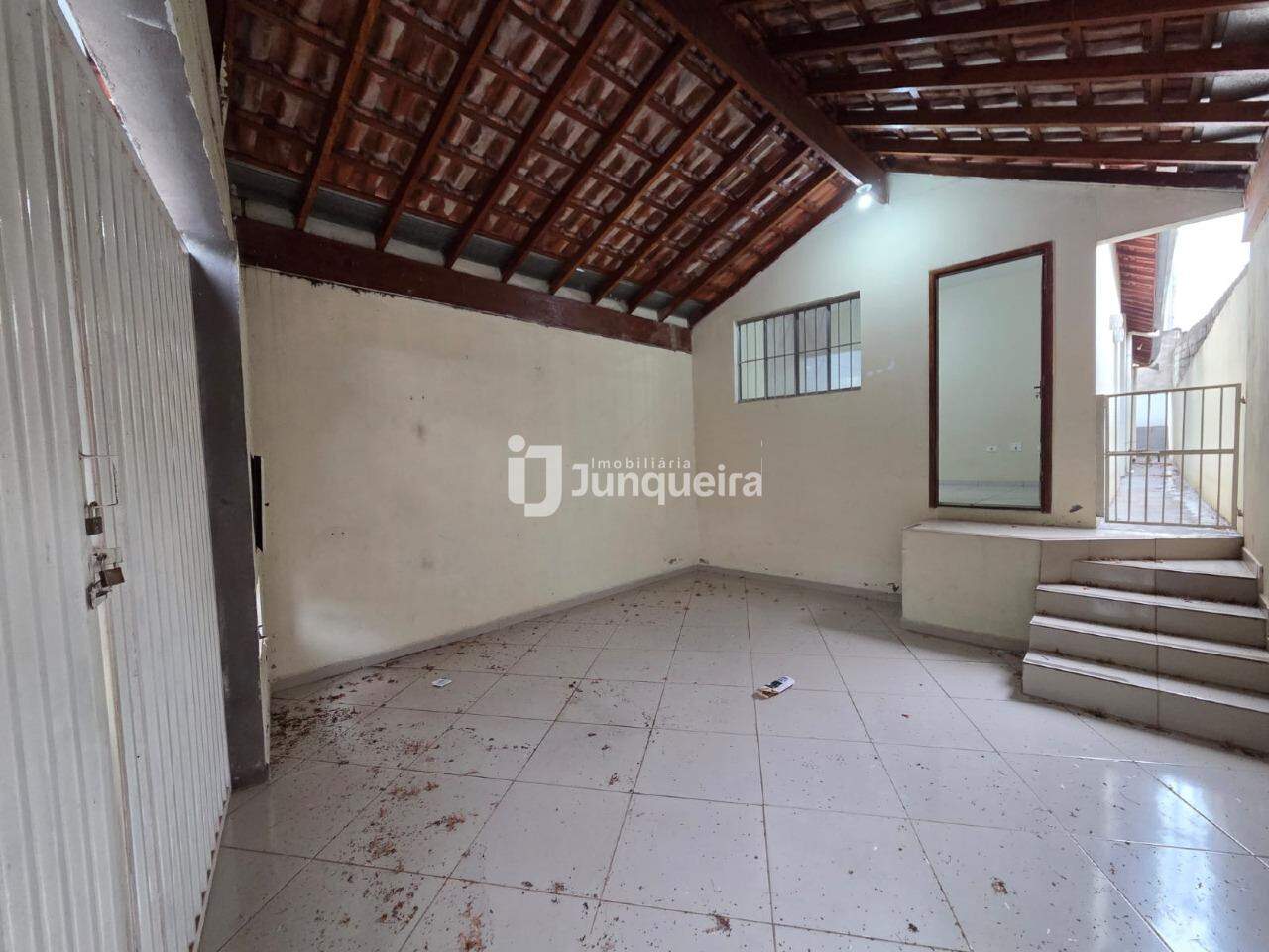 Casa à venda, 2 quartos, sendo 1 suíte, 2 vagas, no bairro Parque Peória (Tupi) em Piracicaba - SP