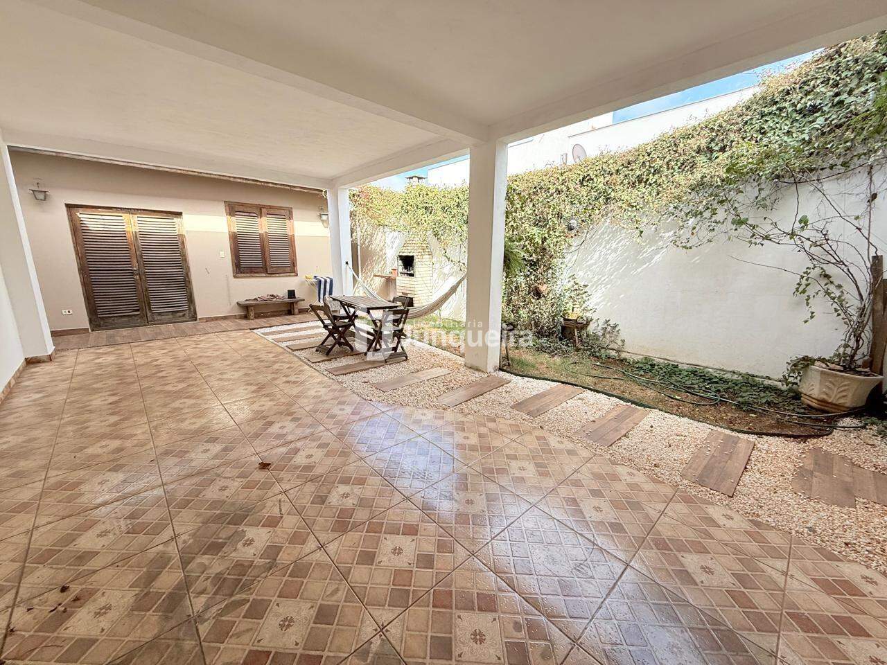 Casa à venda, 3 quartos, sendo 1 suíte, 2 vagas, no bairro Jardim São Vicente Ii em Piracicaba - SP