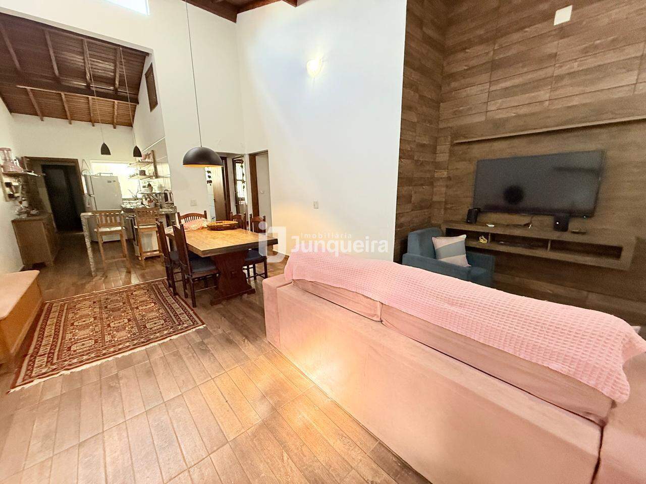 Casa à venda, 3 quartos, sendo 1 suíte, 2 vagas, no bairro Jardim São Vicente Ii em Piracicaba - SP