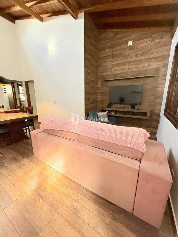 Casa à venda, 3 quartos, sendo 1 suíte, 2 vagas, no bairro Jardim São Vicente Ii em Piracicaba - SP