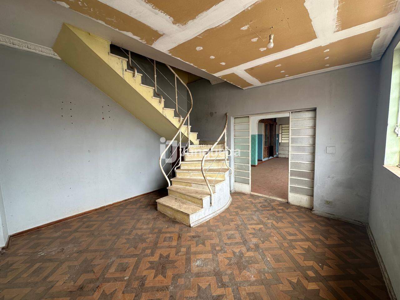 Casa à venda, 3 quartos, 1 vaga, no bairro Centro em Piracicaba - SP