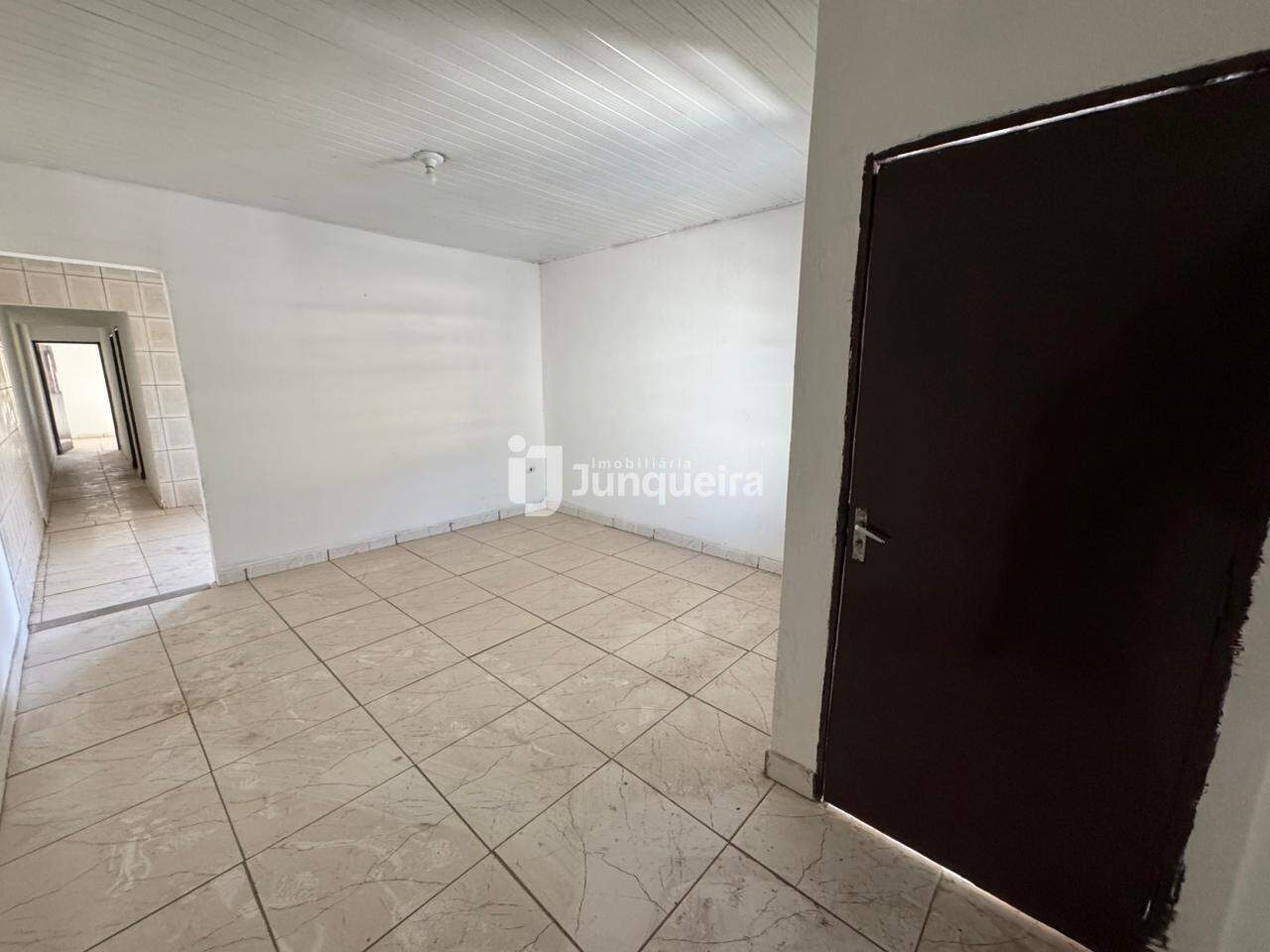 Casa à venda, 2 quartos, 2 vagas, no bairro Santa Terezinha em Piracicaba - SP