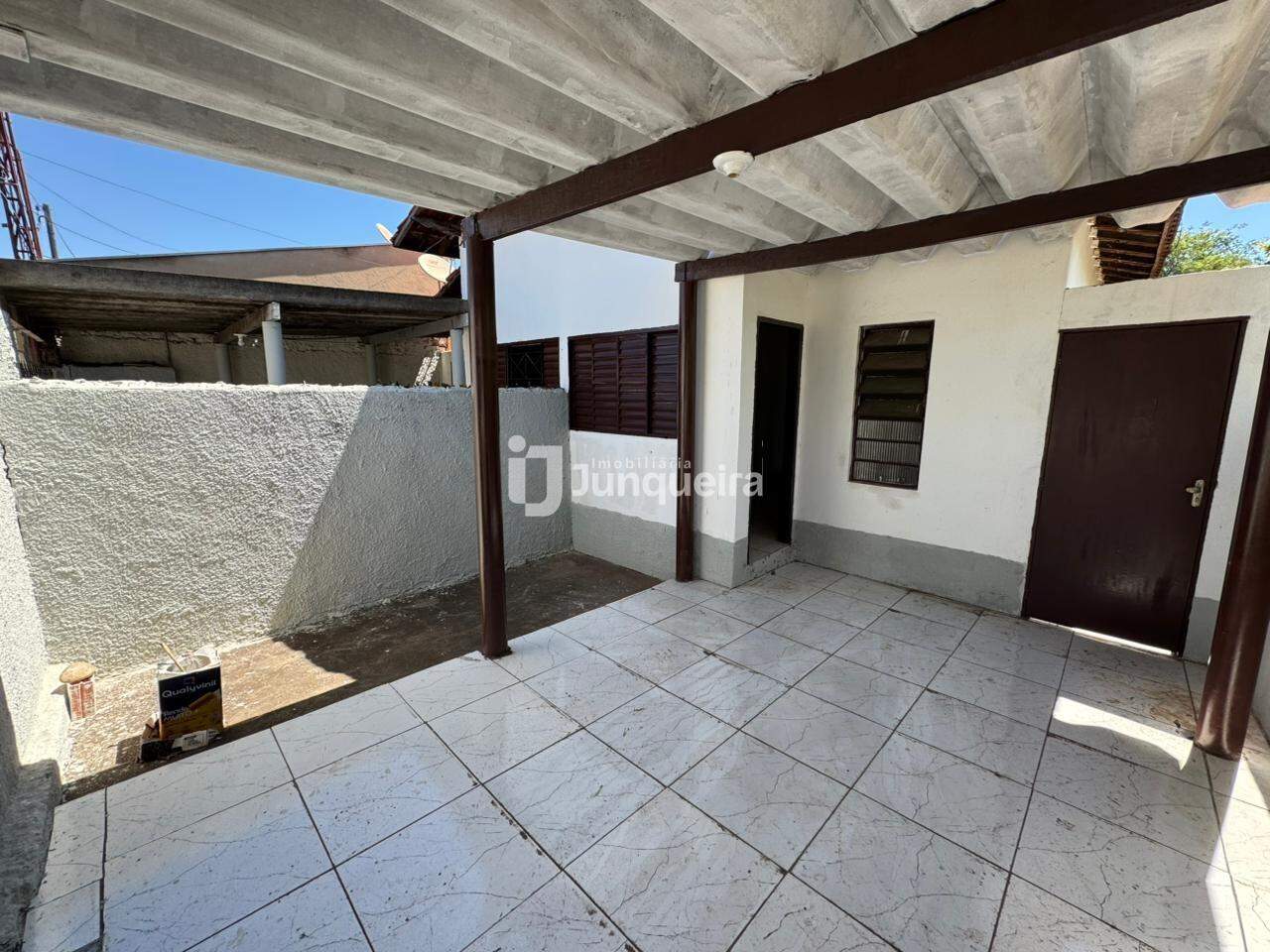 Casa à venda, 2 quartos, 2 vagas, no bairro Santa Terezinha em Piracicaba - SP