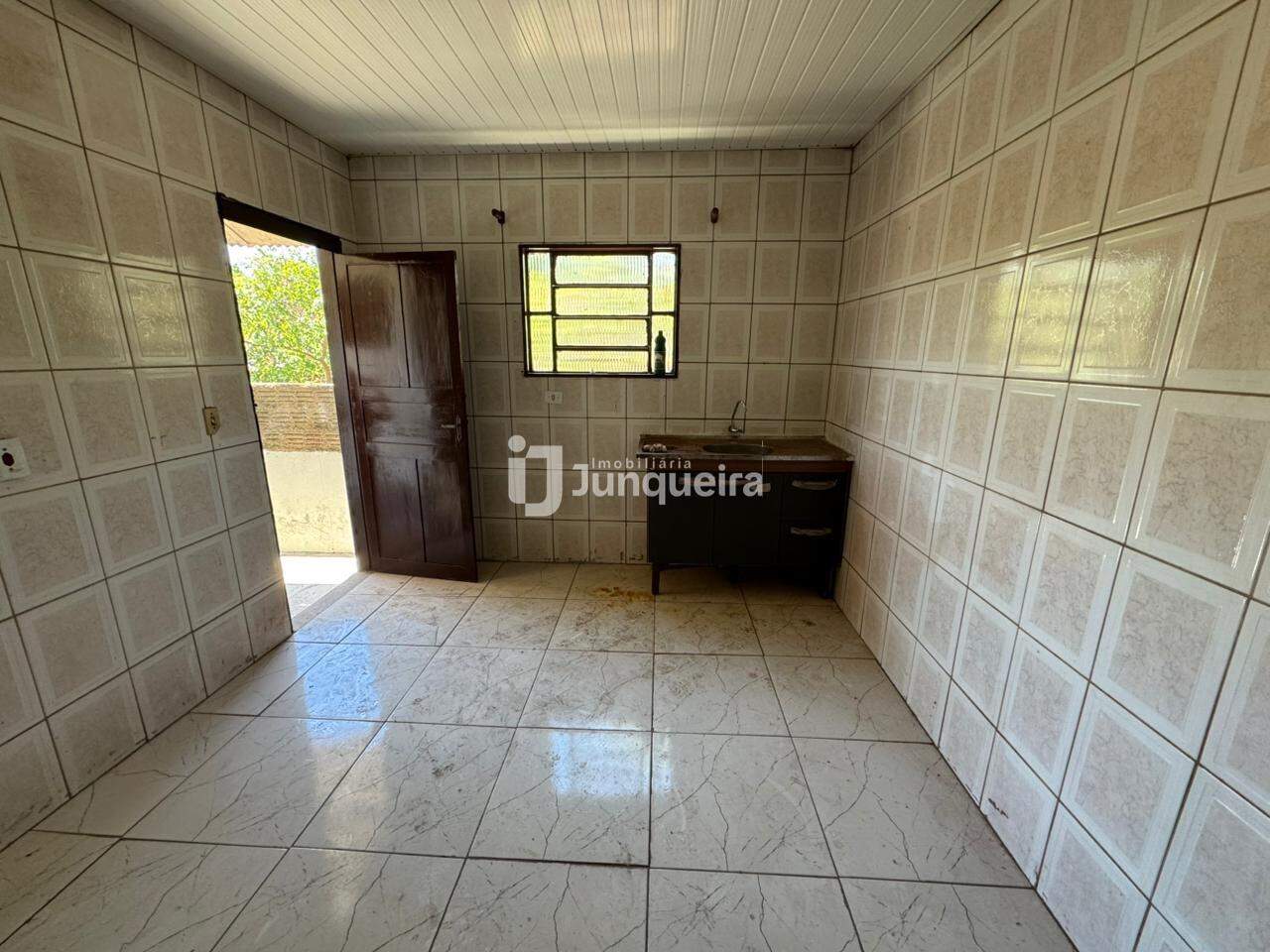 Casa à venda, 2 quartos, 2 vagas, no bairro Santa Terezinha em Piracicaba - SP