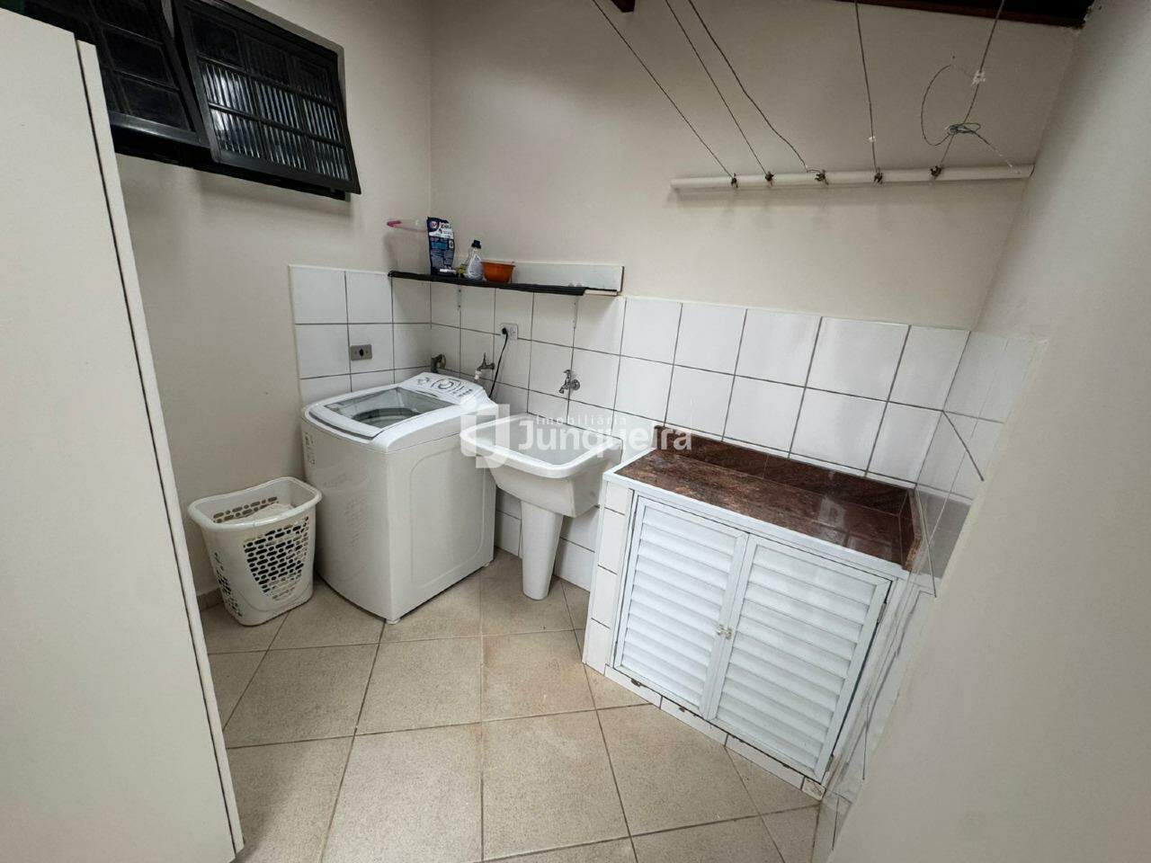 Casa à venda, 2 quartos, sendo 1 suíte, 2 vagas, no bairro Nova Piracicaba em Piracicaba - SP