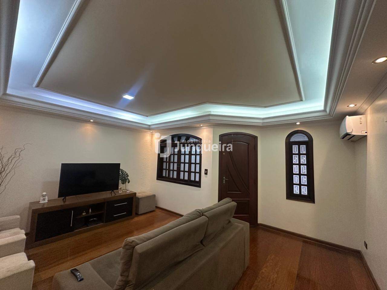 Casa à venda, 2 quartos, sendo 1 suíte, 2 vagas, no bairro Nova Piracicaba em Piracicaba - SP