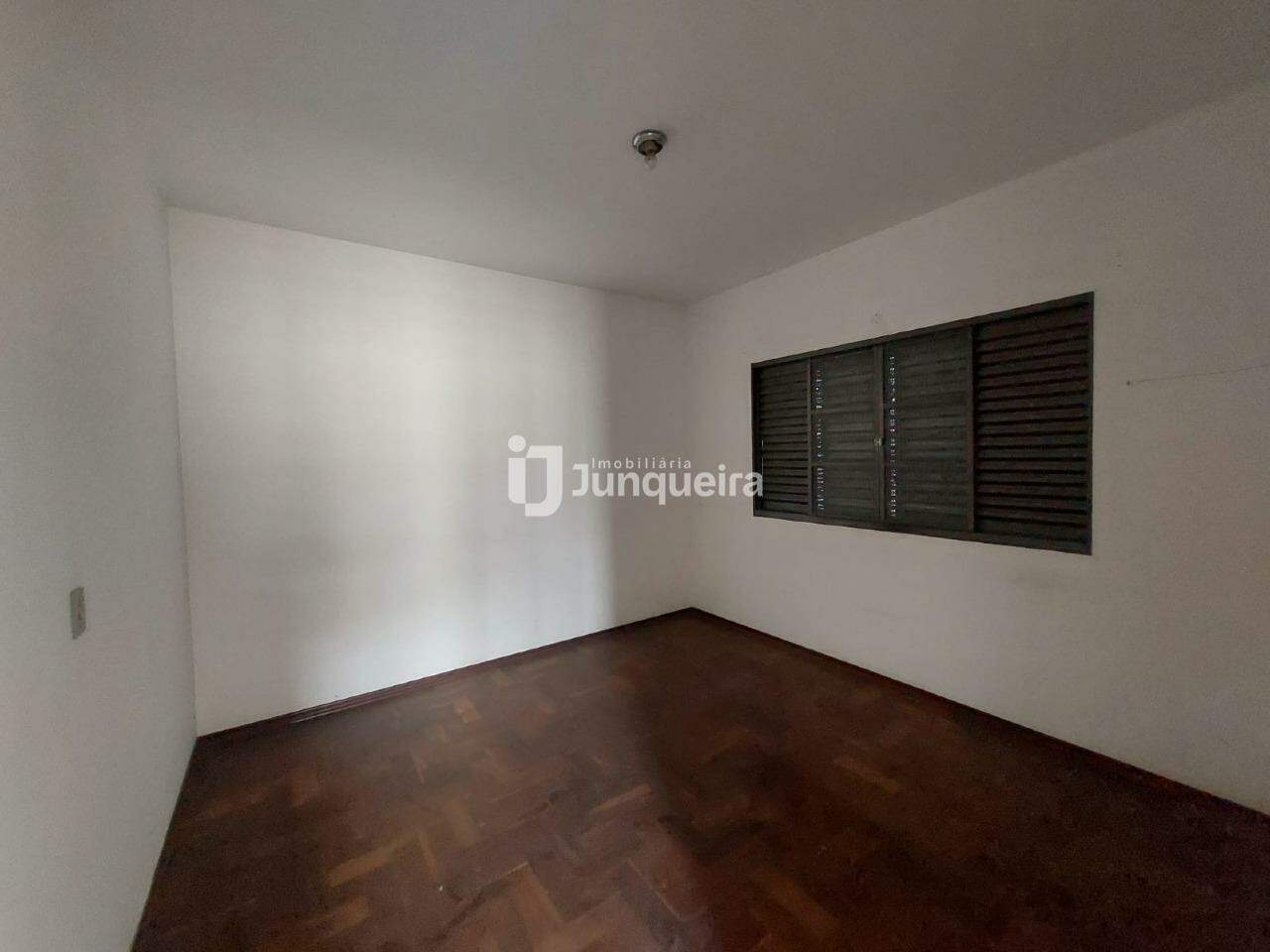 Casa para alugar, 4 quartos, 6 vagas, no bairro Jaraguá em Piracicaba - SP