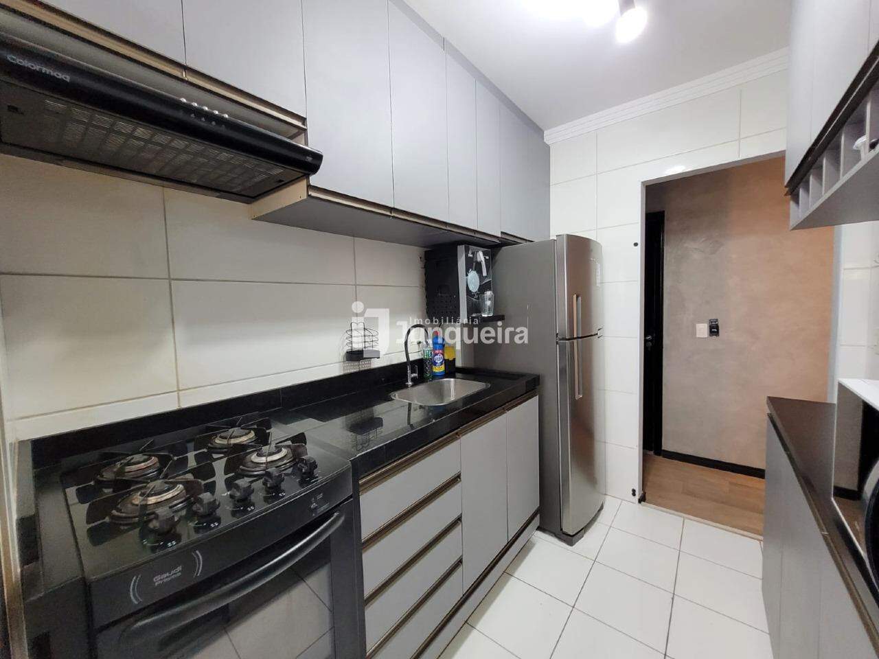 Apartamento para alugar no Torres do Jardim III, 2 quartos, sendo 1 suíte, 1 vaga, no bairro Nova América em Piracicaba - SP