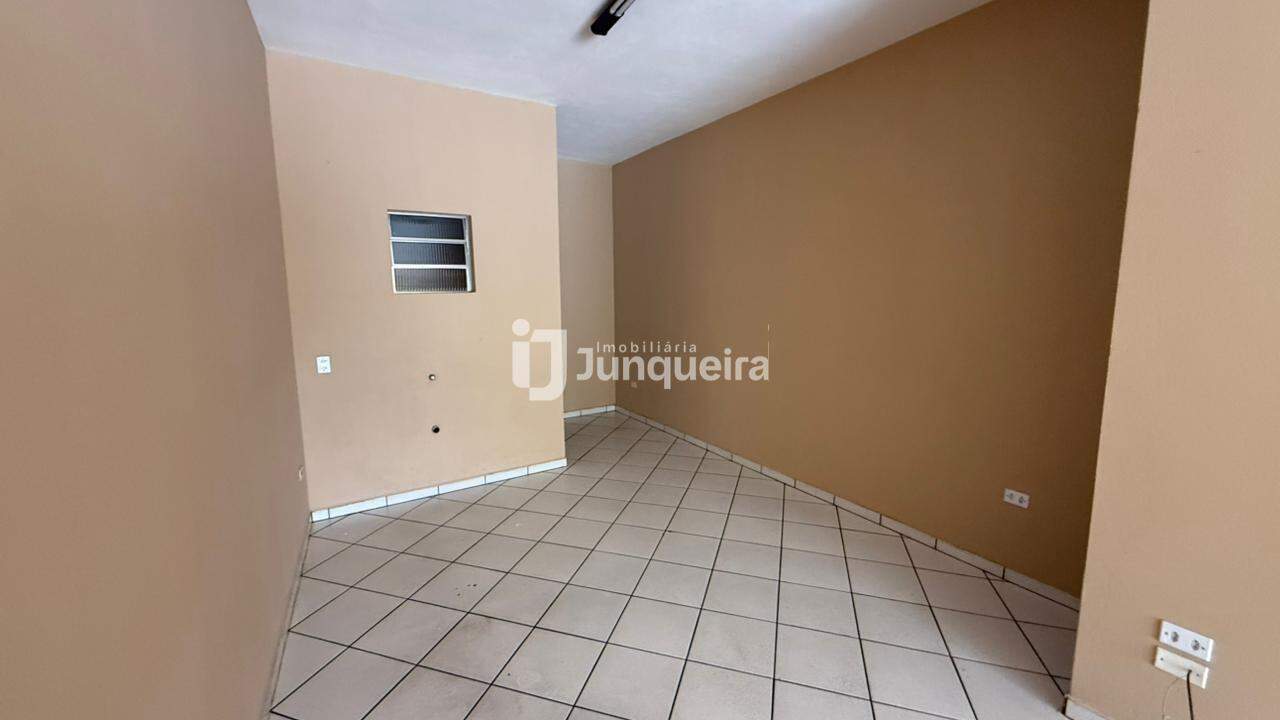 Salão para alugar, no bairro Santa Terezinha em Piracicaba - SP