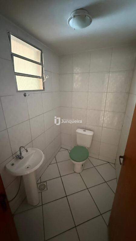 Salão para alugar, no bairro Santa Terezinha em Piracicaba - SP