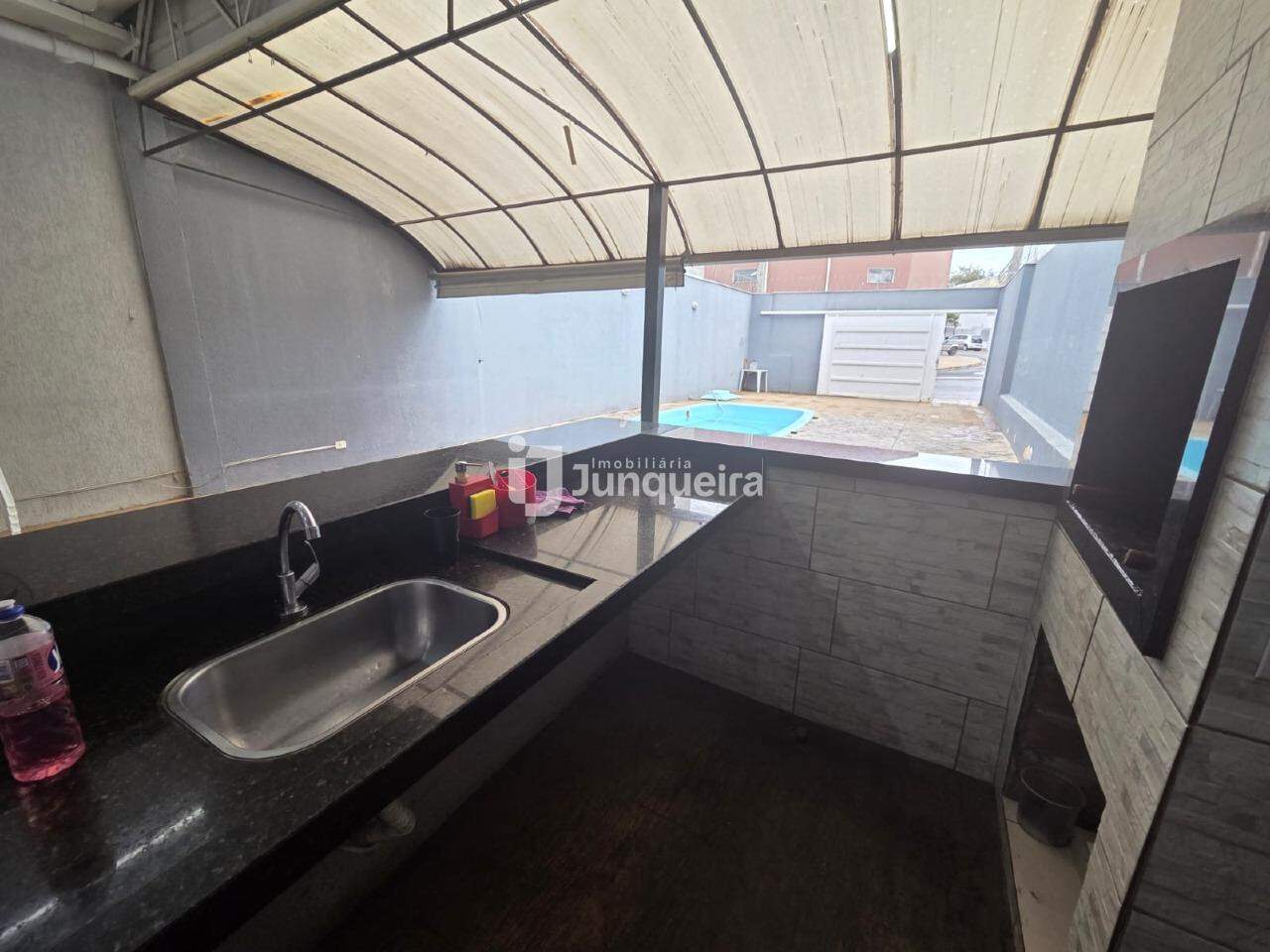 Edícula à venda, 1 quarto, 5 vagas, no bairro Água Branca em Piracicaba - SP