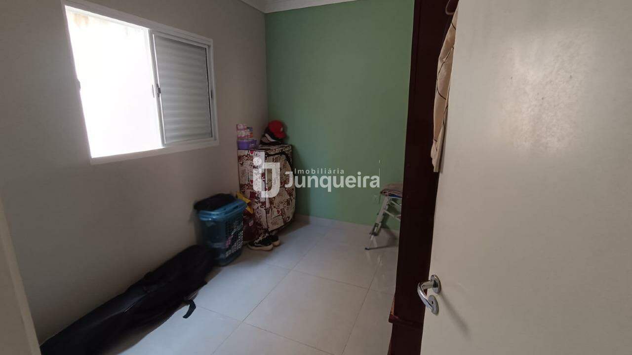 Casa à venda, 2 quartos, 2 vagas, no bairro Vale do Sol em Piracicaba - SP