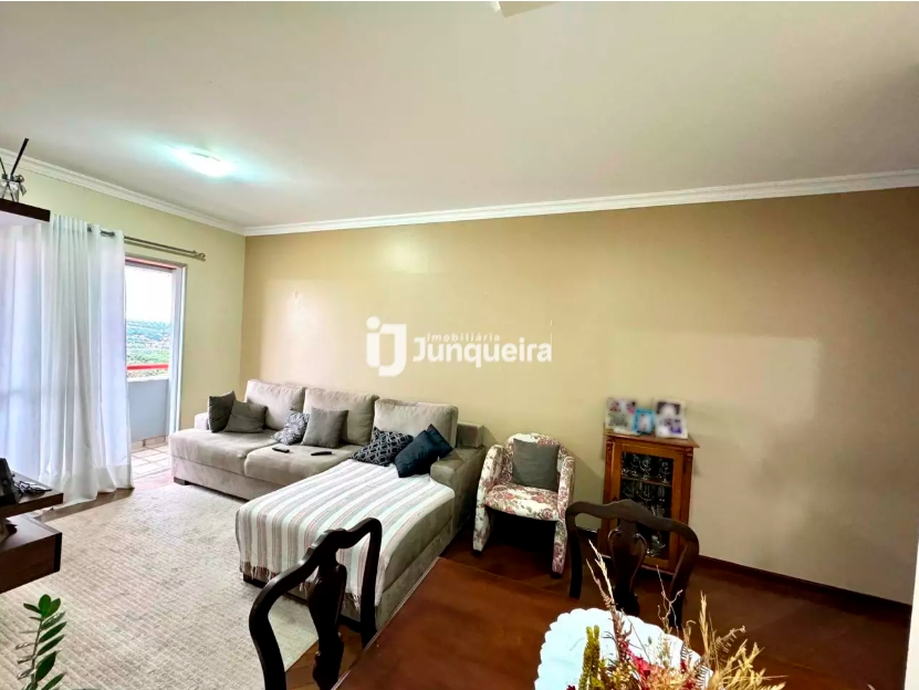 Apartamento à venda no Portal dos Frades , 3 quartos, sendo 1 suíte, 2 vagas, no bairro Centro em Piracicaba - SP