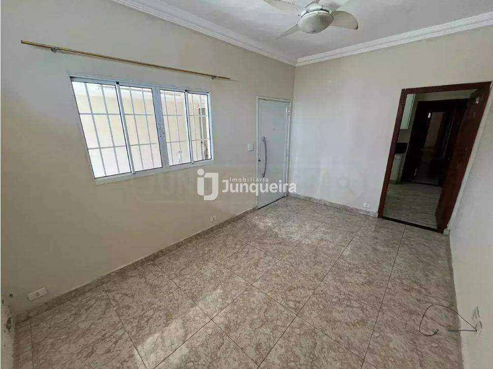 Casa à venda, 3 quartos, sendo 1 suíte, 2 vagas, no bairro Jardim Ibirapuera em Piracicaba - SP