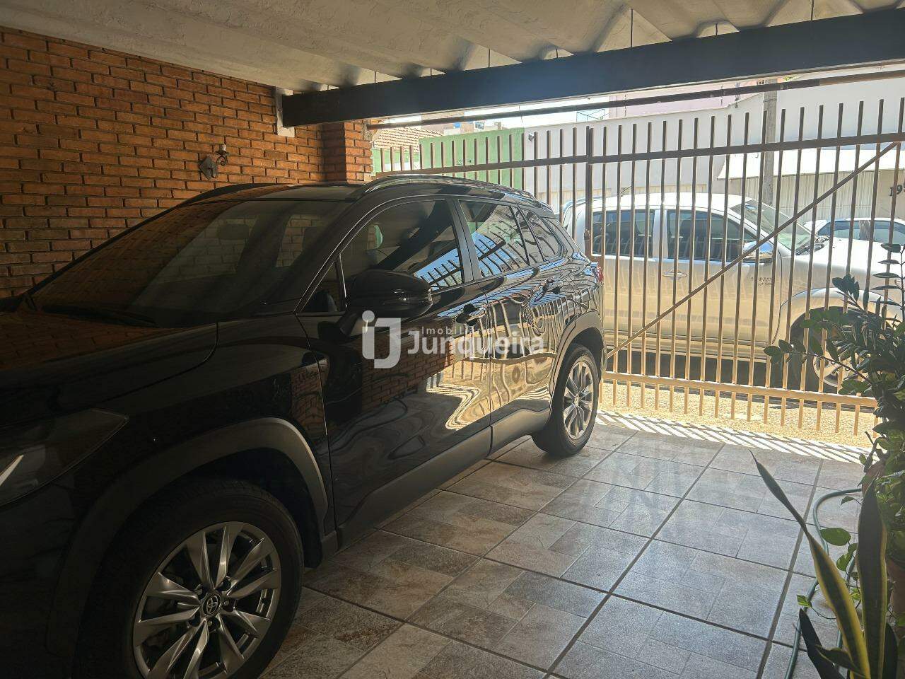 Casa à venda, 3 quartos, sendo 1 suíte, 1 vaga, no bairro Alto em Piracicaba - SP