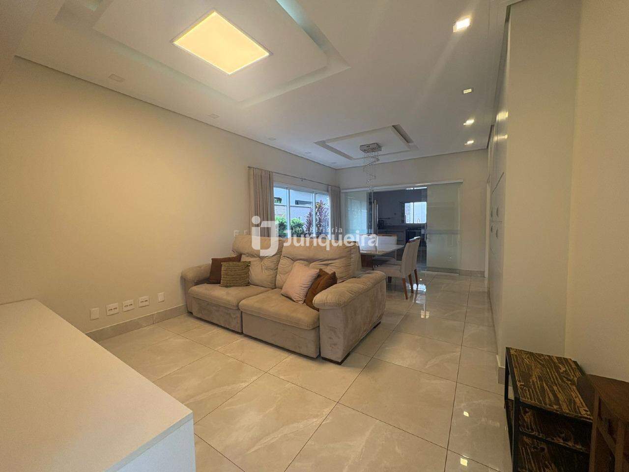 Casa em Condomínio à venda no Villa Bela Vista, 2 quartos, sendo 1 suíte, 4 vagas, no bairro Villa Bela Vista em Piracicaba - SP