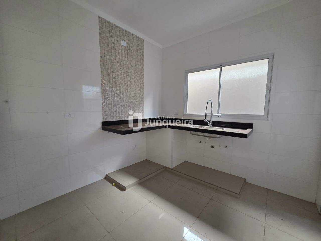 Casa à venda, 3 quartos, sendo 1 suíte, 2 vagas, no bairro São Luis em Piracicaba - SP