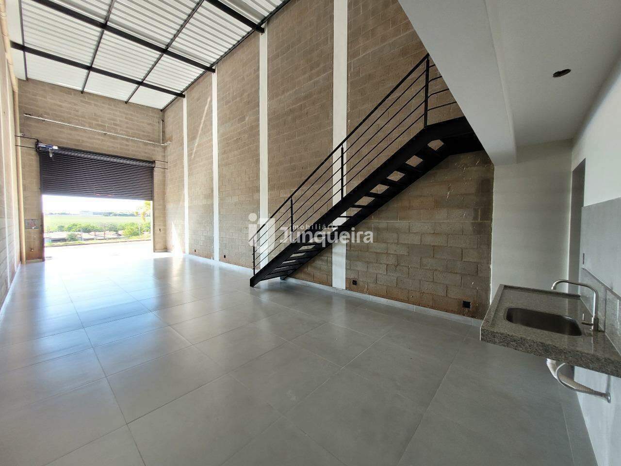 Galpão para alugar, 1 vaga, no bairro Garças em Piracicaba - SP