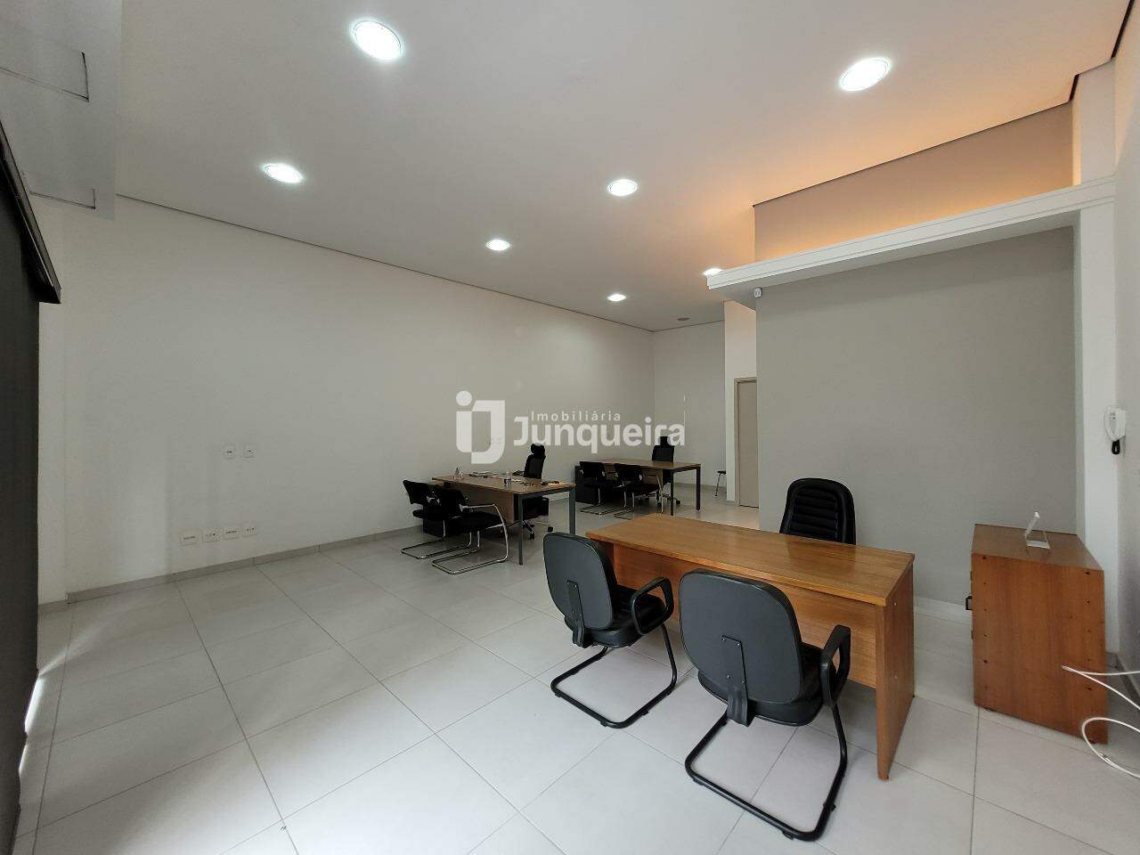 Salão para alugar, no bairro Centro em Piracicaba - SP