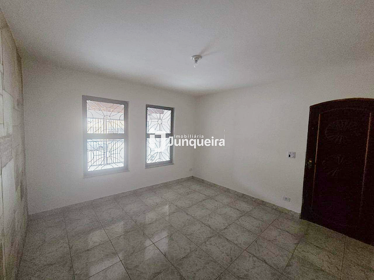 Casa à venda, 3 quartos, sendo 2 suítes, 2 vagas, no bairro PARQUE PREZOTTO em Piracicaba - SP