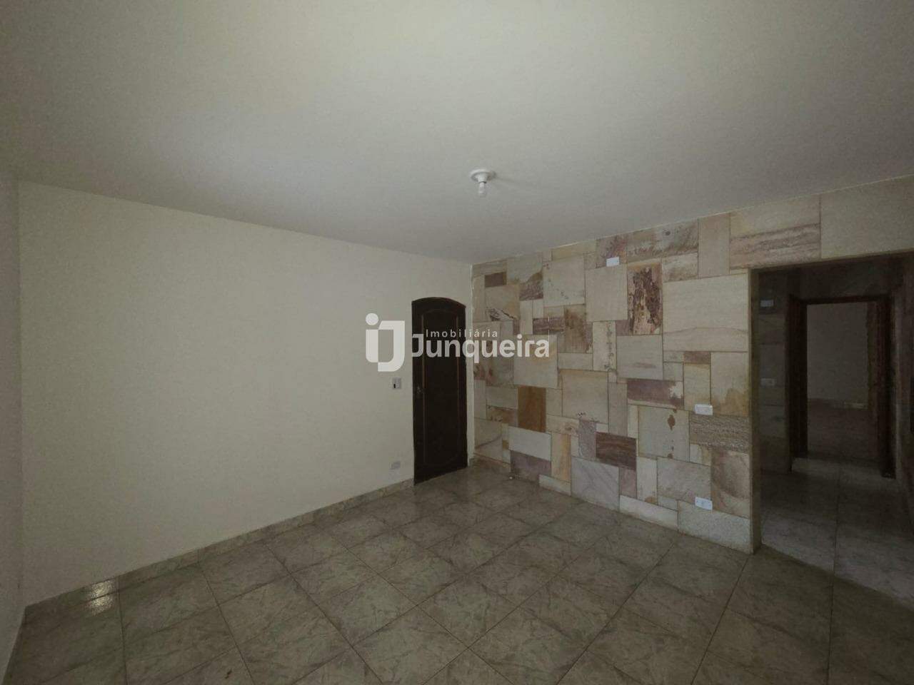 Casa à venda, 3 quartos, sendo 2 suítes, 2 vagas, no bairro PARQUE PREZOTTO em Piracicaba - SP