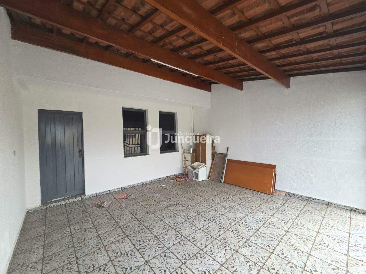 Casa à venda, 3 quartos, sendo 2 suítes, 2 vagas, no bairro PARQUE PREZOTTO em Piracicaba - SP