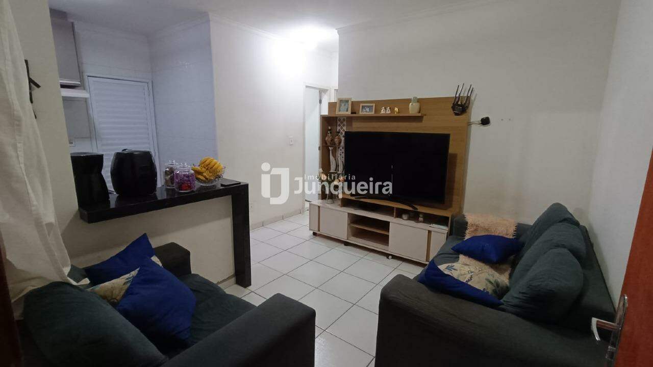 Casa à venda, 2 quartos, 2 vagas, no bairro Parque Residencial Piracicaba em Piracicaba - SP